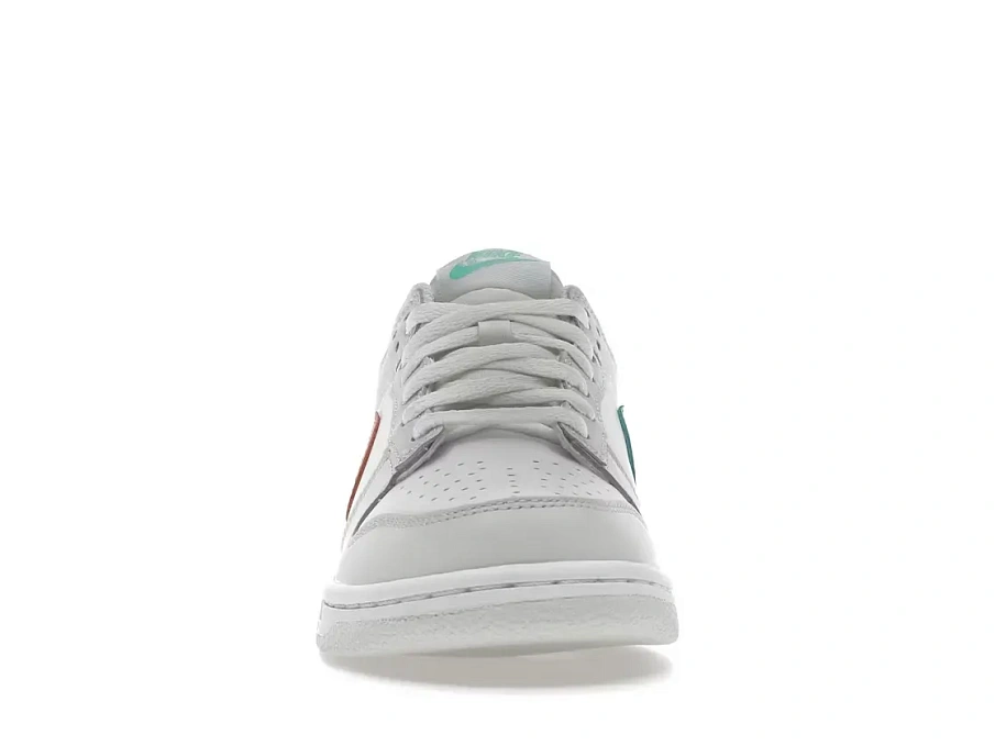 Фото № 2 с приближением к товару «‎Nike Dunk Low»