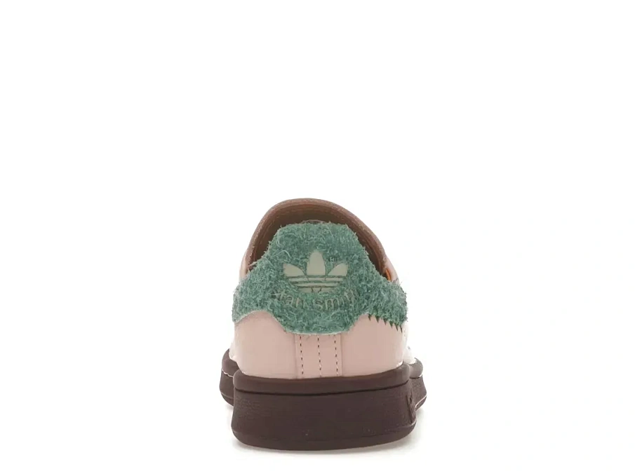 Фото № 4 с приближением к товару «‎adidas Stan Smith»