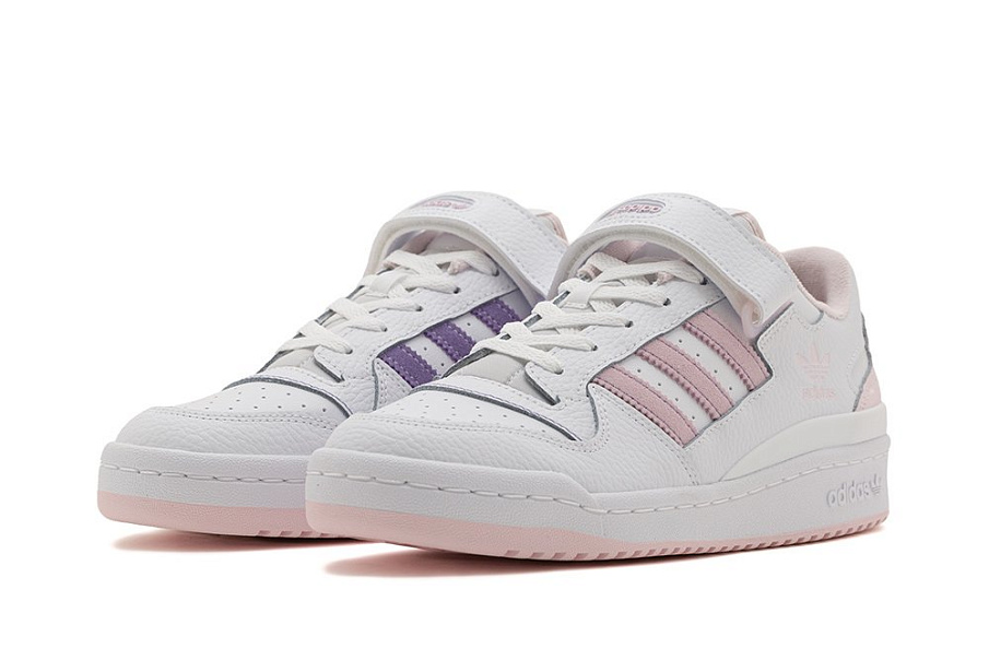 Фото № 4 с приближением к товару «‎Adidas Forum »