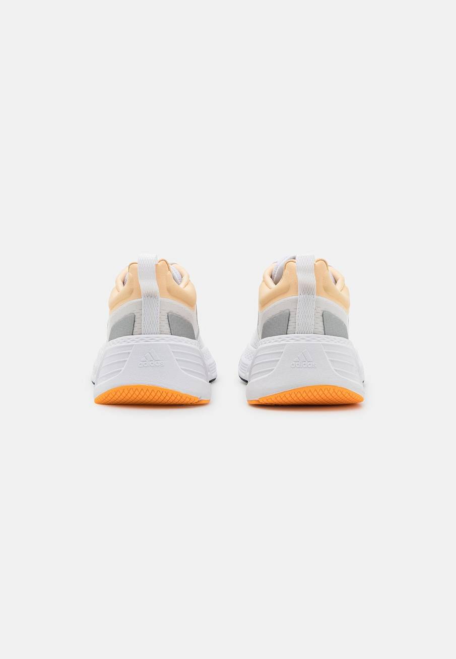 Фото № 3 с приближением к товару «‎Adidas Questar»