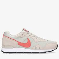 Фото № 1 с приближением к товару «‎Nike Wmns Venture Runner 'Light Bone Magic Ember'»