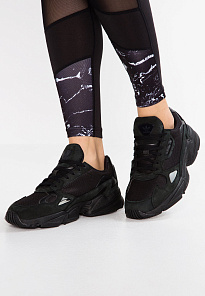 Фото № 1 с приближением к товару «‎Adidas Falcon »