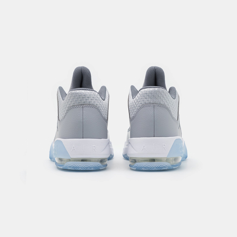 Фото № 3 с приближением к товару «‎Jordan Max Aura 3 »