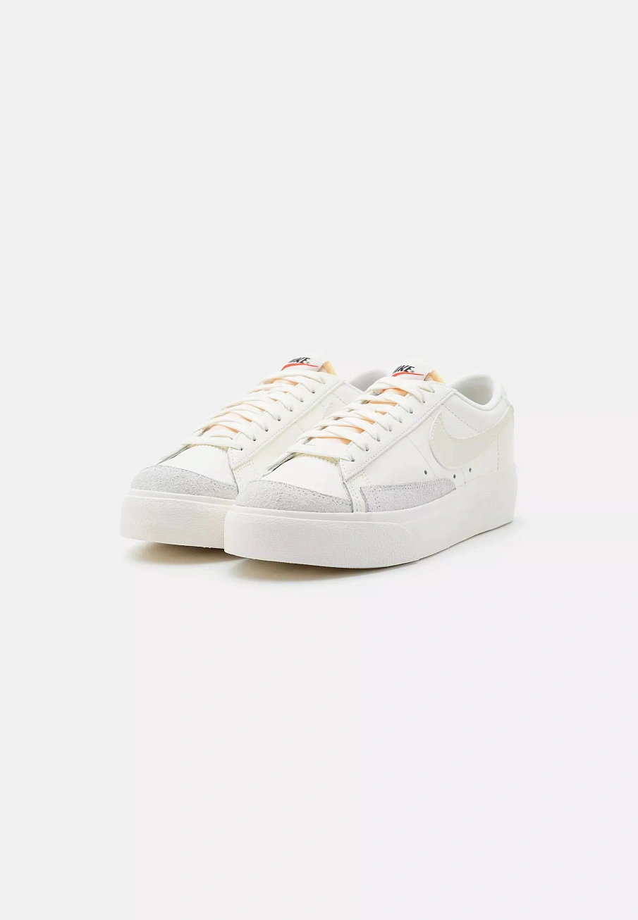 Фото № 3 с приближением к товару «‎BLAZER PLATFORM»
