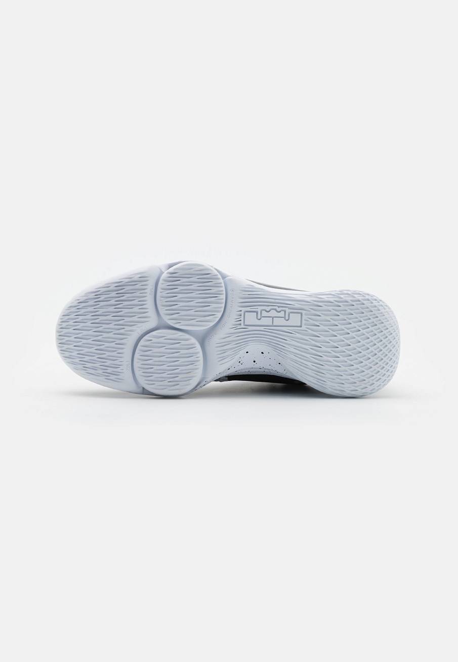Фото № 5 с приближением к товару «‎Nike Lebron Witness 5»
