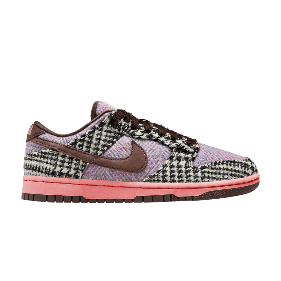 Фото № 1 с приближением к товару «‎Harris Tweed x Nike Women's Dunk Low Purple Pink»