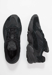 Фото № 3 с приближением к товару «‎Adidas Yung-1 Torsion System Shoes »