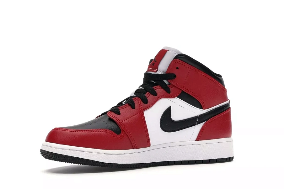 Фото № 4 с приближением к товару «‎Jordan 1 Mid Chicago Black Toe »