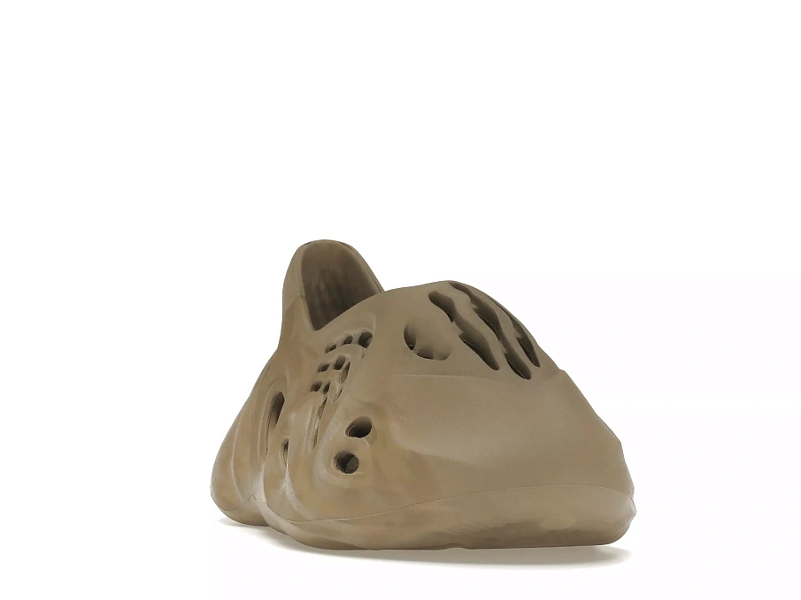 Фото № 3 с приближением к товару «‎adidas Yeezy Foam RNNR Stone Sage»