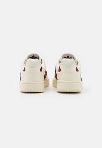 Фото № 3 с приближением к товару «‎Adidas Ny 90 »