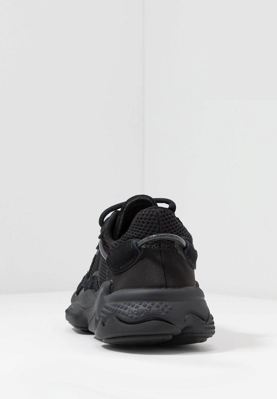 Фото № 5 с приближением к товару «‎Adidas Ozweego »