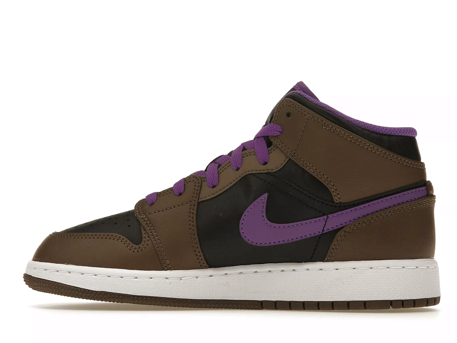 Фото № 3 с приближением к товару «‎Jordan 1 Mid Purple Mocha »