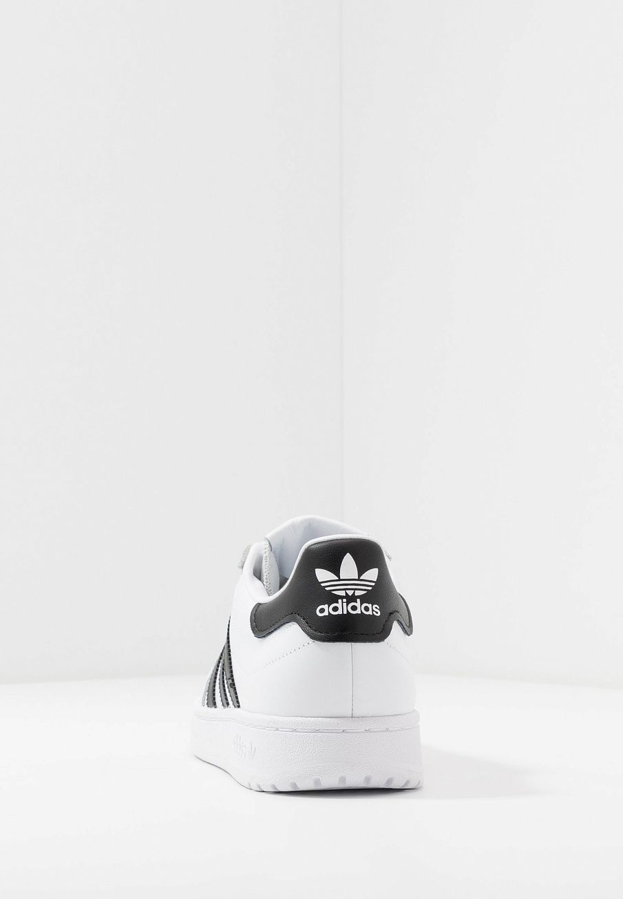 Фото № 4 с приближением к товару «‎Adidas Team Court »
