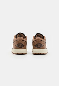 Фото № 3 с приближением к товару «‎AIR JORDAN 1 LOW»