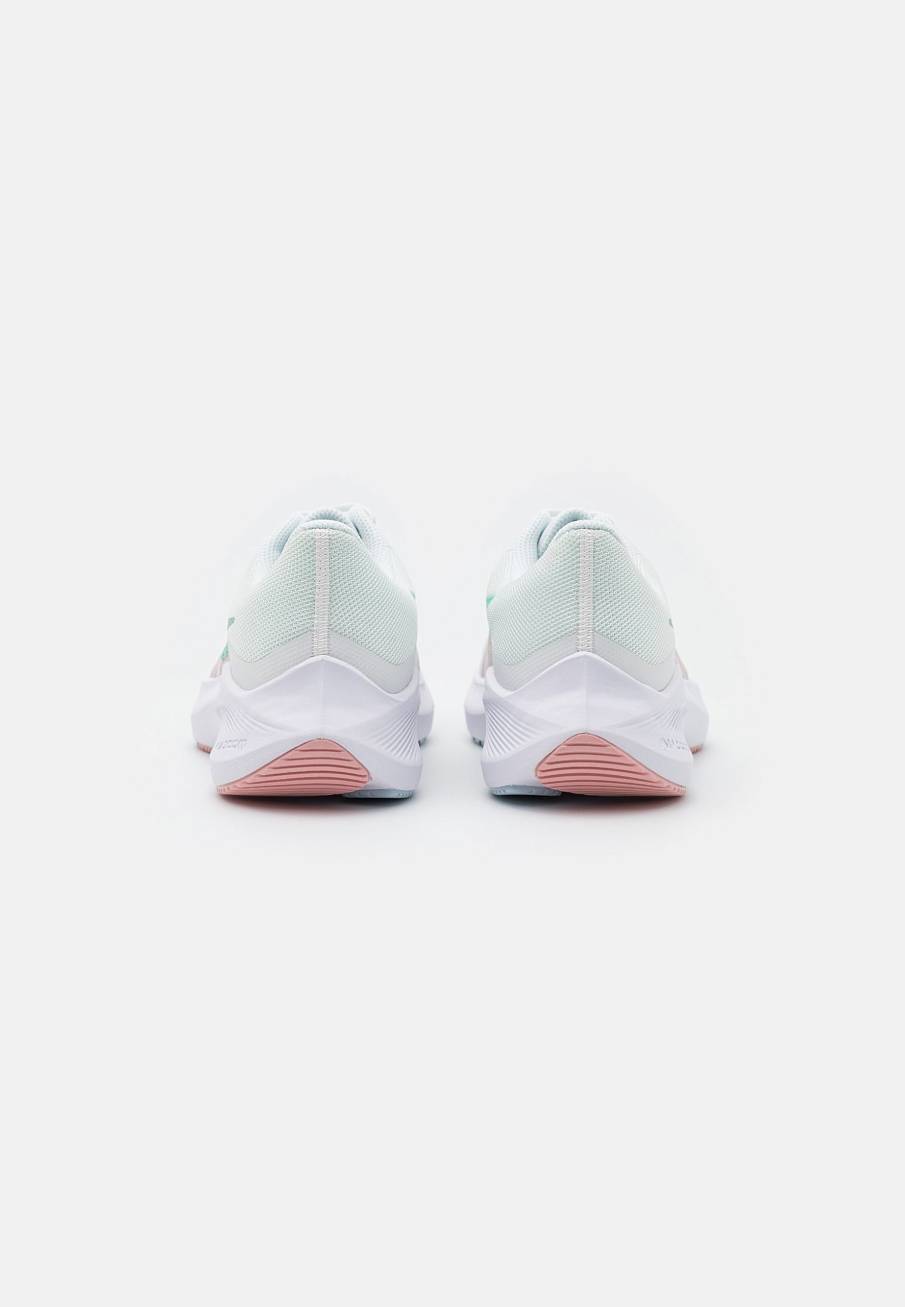 Фото № 3 с приближением к товару «‎Nike Zoom Winflo 8»