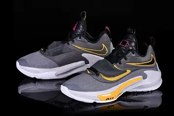 Nike Zoom Freak 3 Toxic - 2