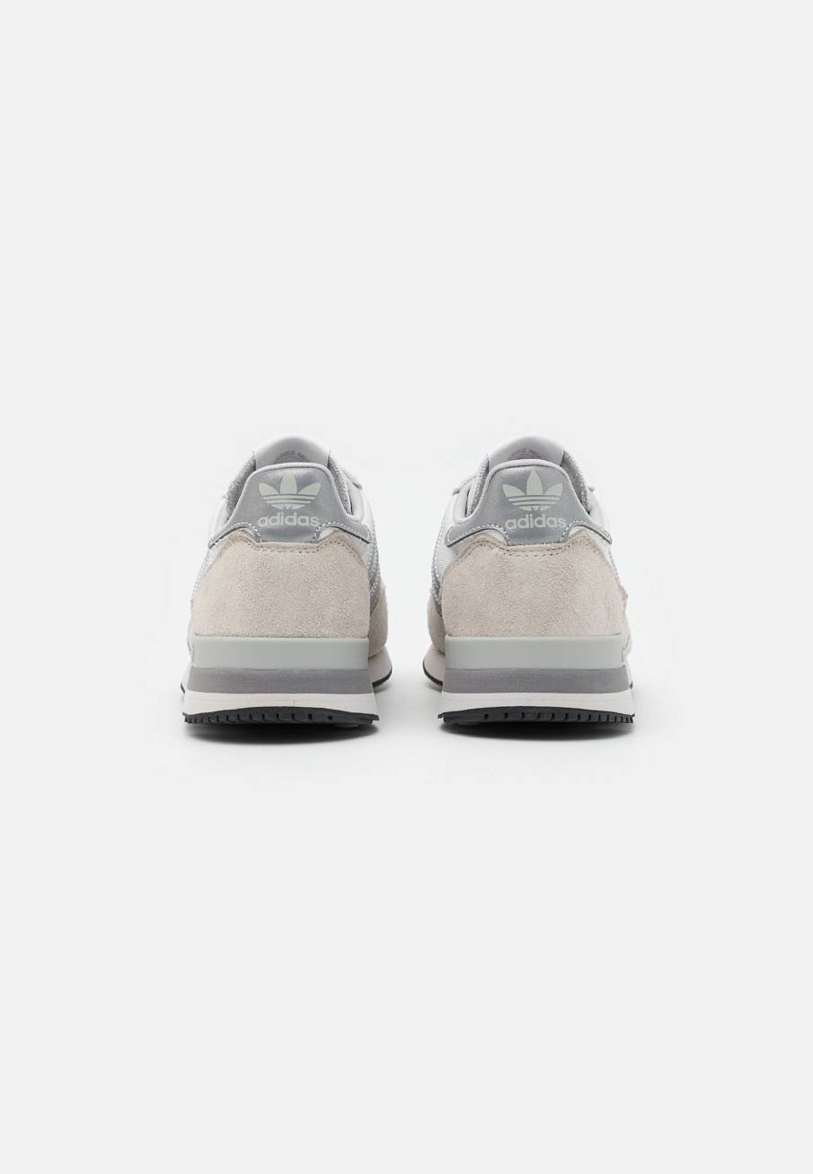 Фото № 5 с приближением к товару «‎Adidas ZX 500 »