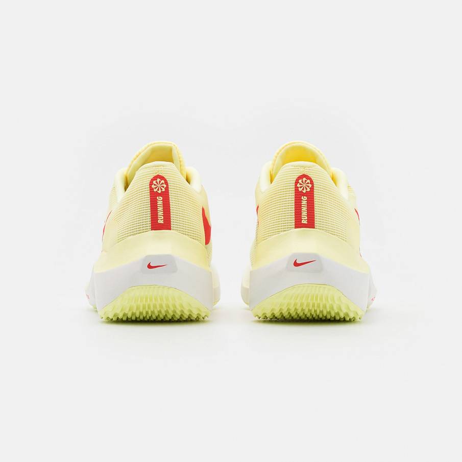 Фото № 3 с приближением к товару «‎Nike Zoom Fly 5»