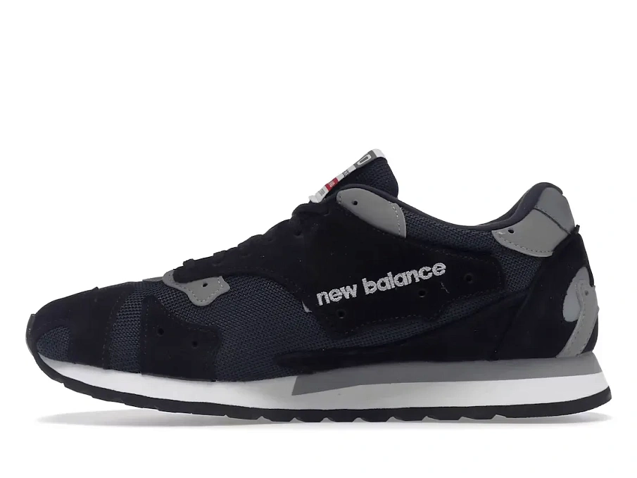 Фото № 3 с приближением к товару «‎New Balance R770»