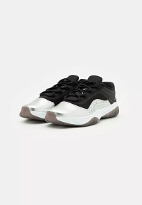 Фото № 3 с приближением к товару «‎WMNS AIR JORDAN 11 CMFT LOW»