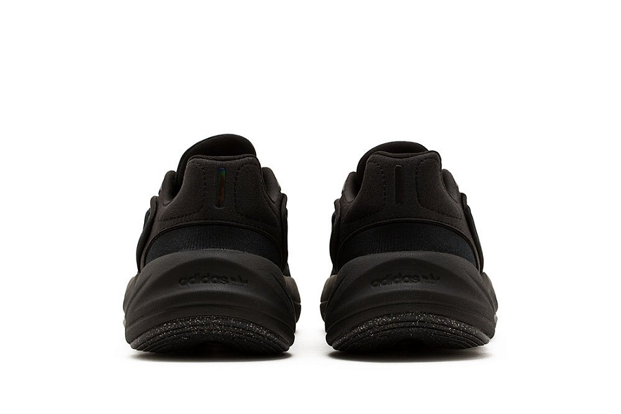 Фото № 4 с приближением к товару «‎ adidas originals Ozelia Daddy Shoes Core BlackCarbon»