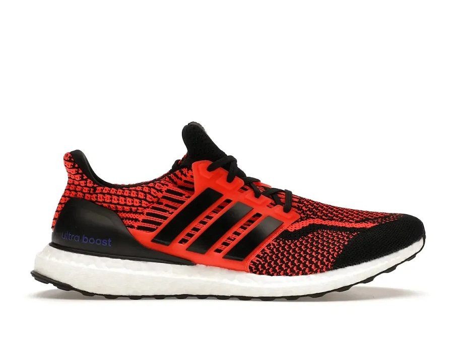 Фото № 1 с приближением к товару «‎adidas Ultra Boost 5.0 DNA»