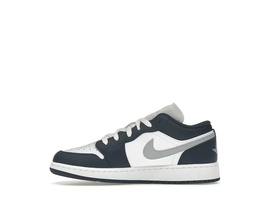 Фото № 3 с приближением к товару «‎Jordan 1 Low»