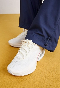 Фото № 2 с приближением к товару «‎AIR MAX DN»