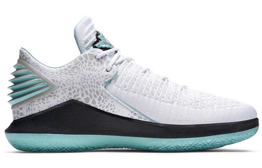 Фото № 2 с приближением к товару «‎Jordan XXXII Low Guo Ailun PE WhiteBlackMetallic SilverBlue»