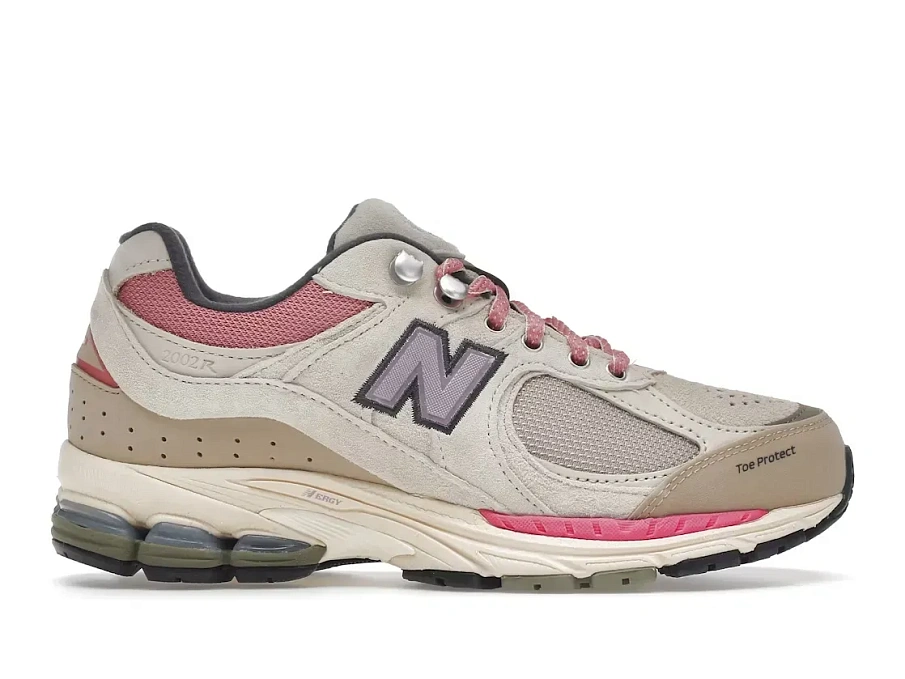 Фото № 1 с приближением к товару «‎New Balance 2002R»