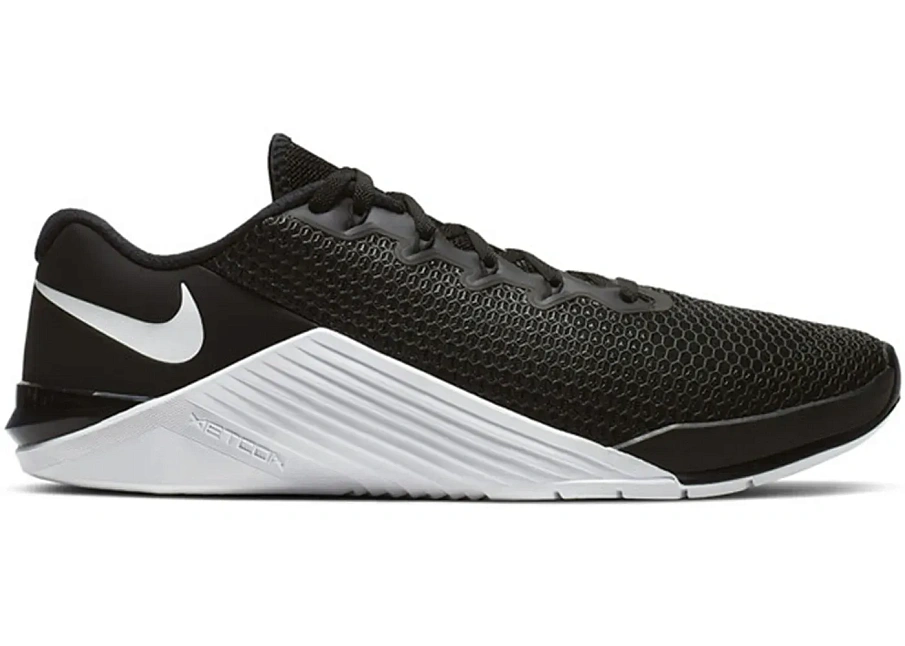 Фото № 1 с приближением к товару «‎Nike Metcon 5 Black White»