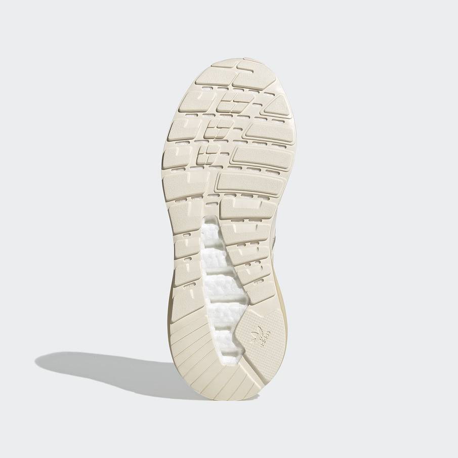 Фото № 4 с приближением к товару «‎Adidas Boost »