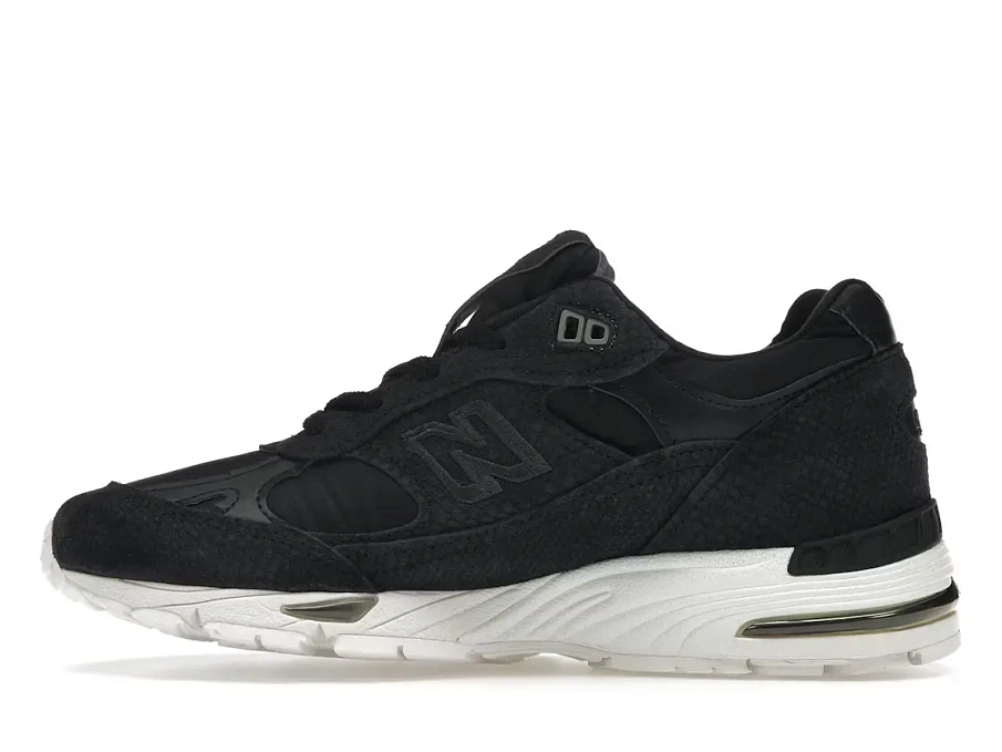 Фото № 3 с приближением к товару «‎New Balance 991»