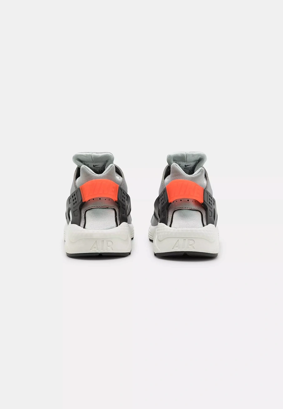 Фото № 4 с приближением к товару «‎AIR HUARACHE GEL UNISEX»