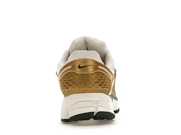 Nike Zoom Vomero 5 - 4