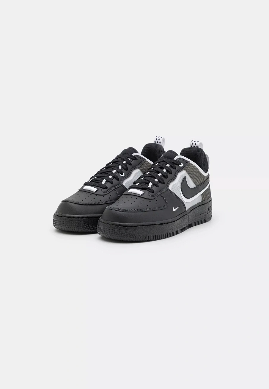 Фото № 4 с приближением к товару «‎AIR FORCE 1 REACT UNISEX»
