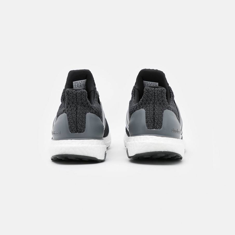 Фото № 3 с приближением к товару «‎Adidas Ultraboost Dna »