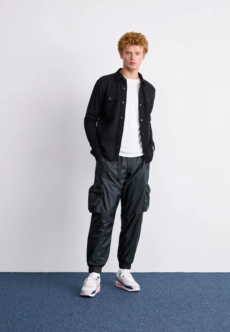 Фото № 2 с приближением к товару «‎AIR MAX 90»