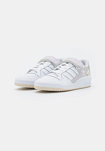 Фото № 3 с приближением к товару «‎Adidas Forum »