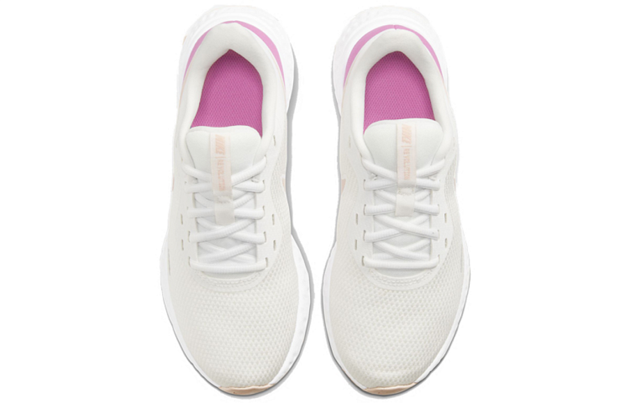 Фото № 4 с приближением к товару «‎Nike Wmns Revolution 5 'White Fire Pink'»
