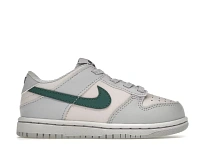 Фото № 1 с приближением к товару «‎Nike Dunk Low SE»