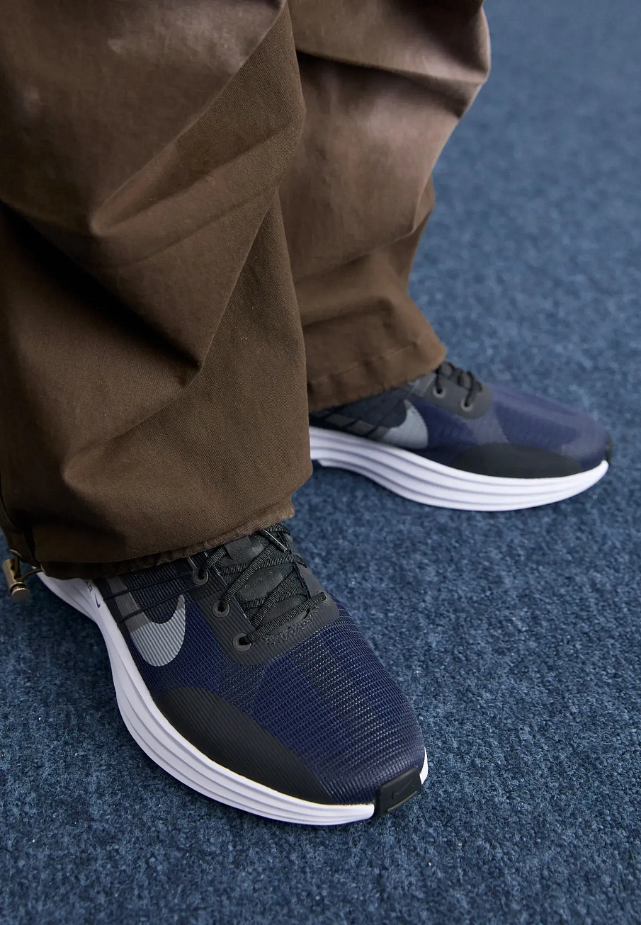 Фото № 2 с приближением к товару «‎LUNAR ROAM UNISEX»