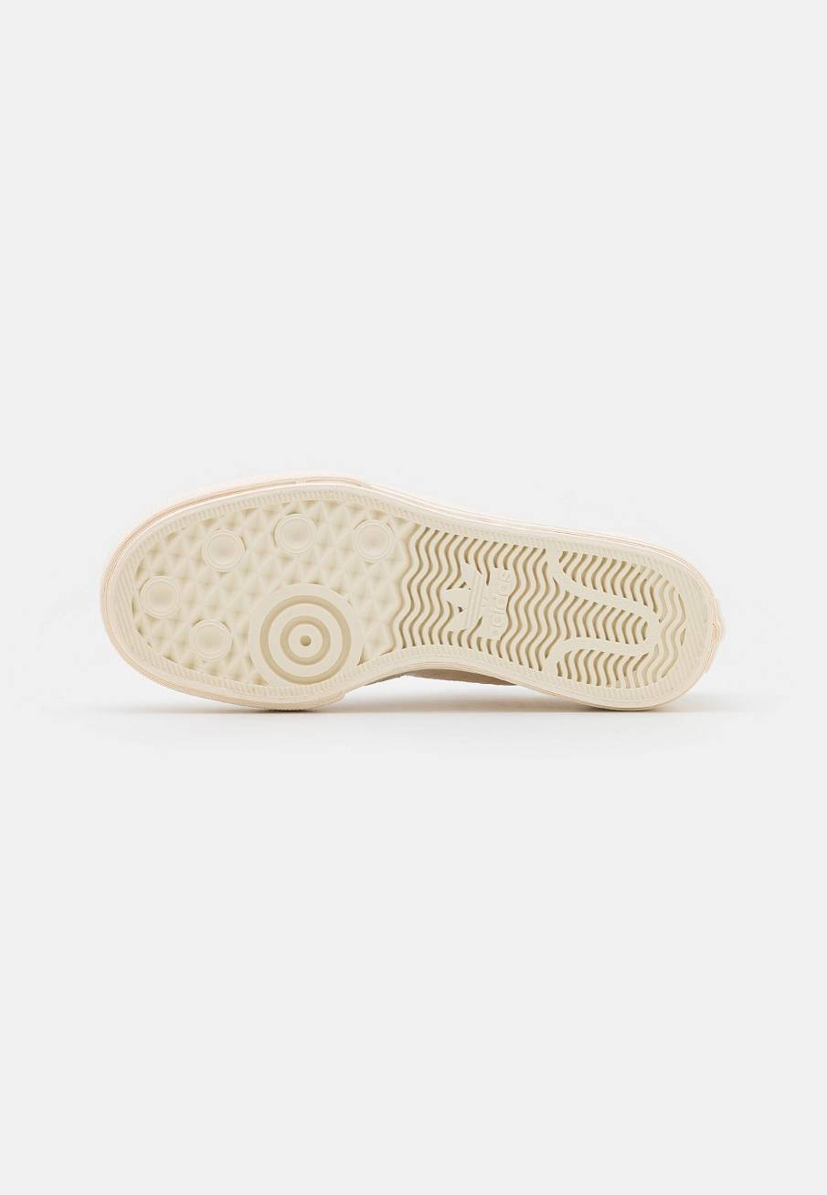 Фото № 5 с приближением к товару «‎Adidas Nizza Platform »