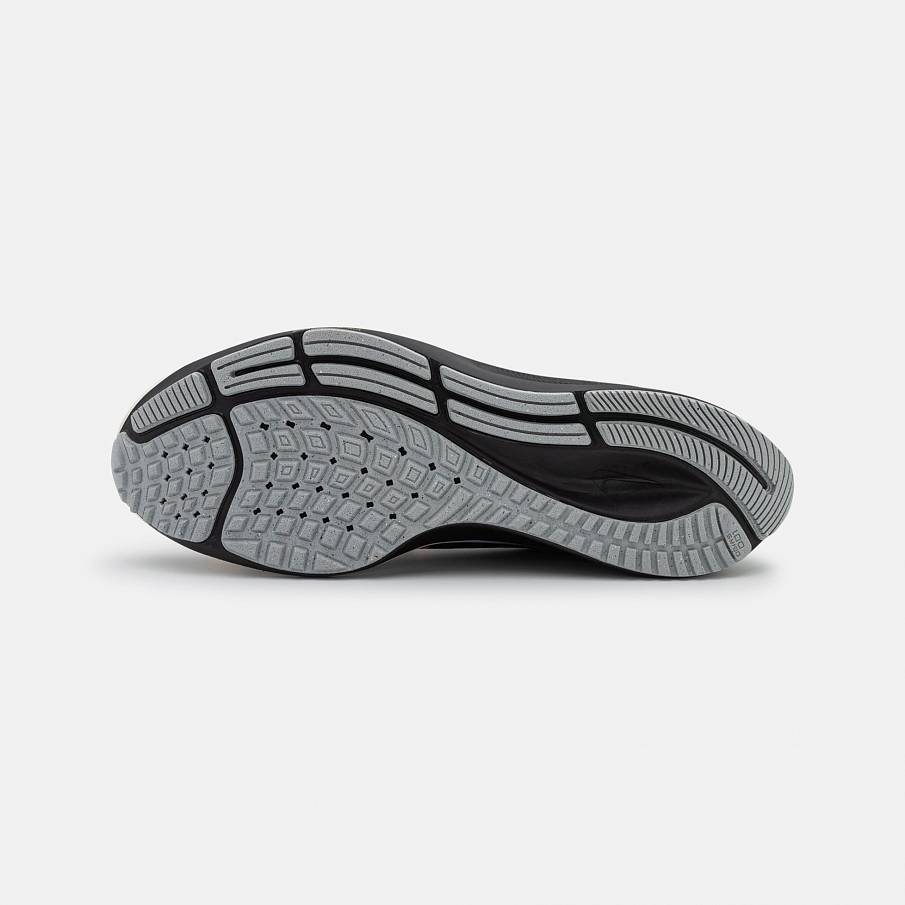 Фото № 4 с приближением к товару «‎Nike Air Zoom Pegasus 38»