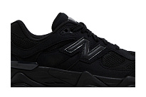 Фото № 3 с приближением к товару «‎New Balance 9060 Big Kid Triple Black Suede»