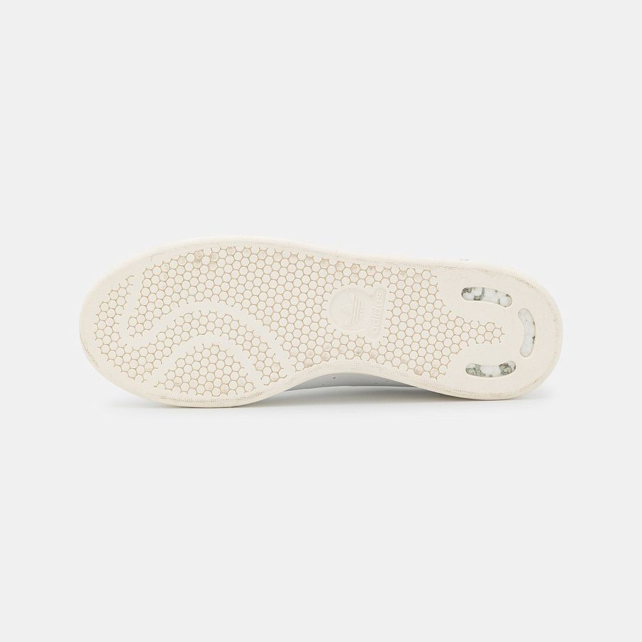 Фото № 5 с приближением к товару «‎Adidas Stan Smith Parley »