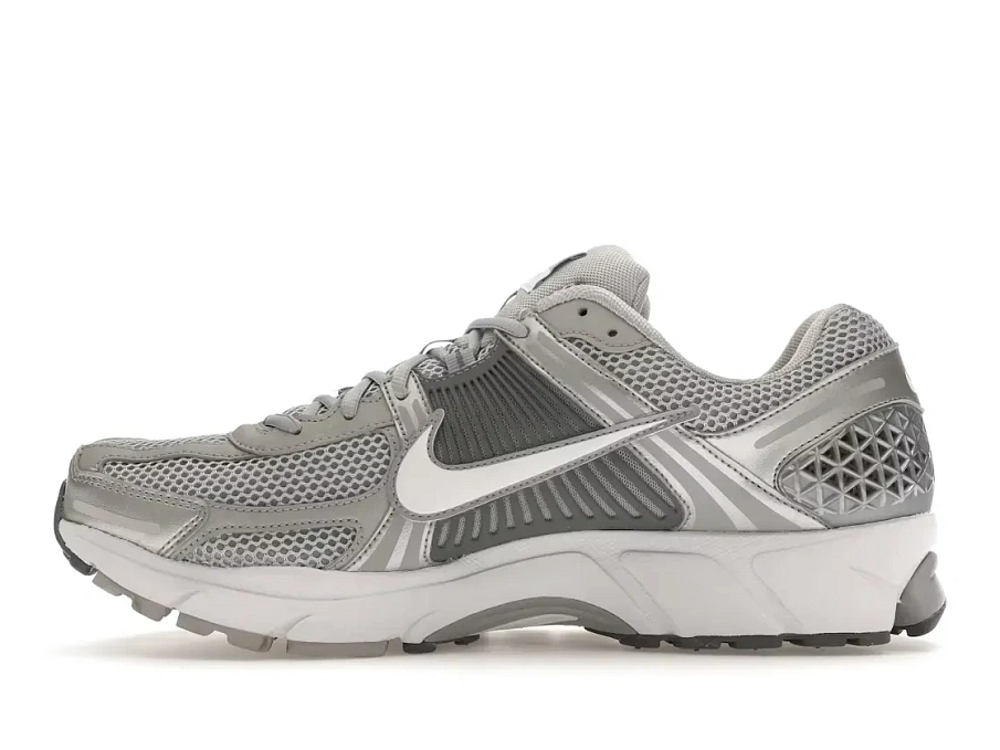 Фото № 3 с приближением к товару «‎Nike Zoom Vomero 5»