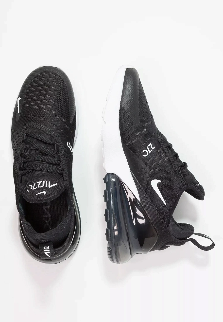 Фото № 3 с приближением к товару «‎AIR MAX 270»