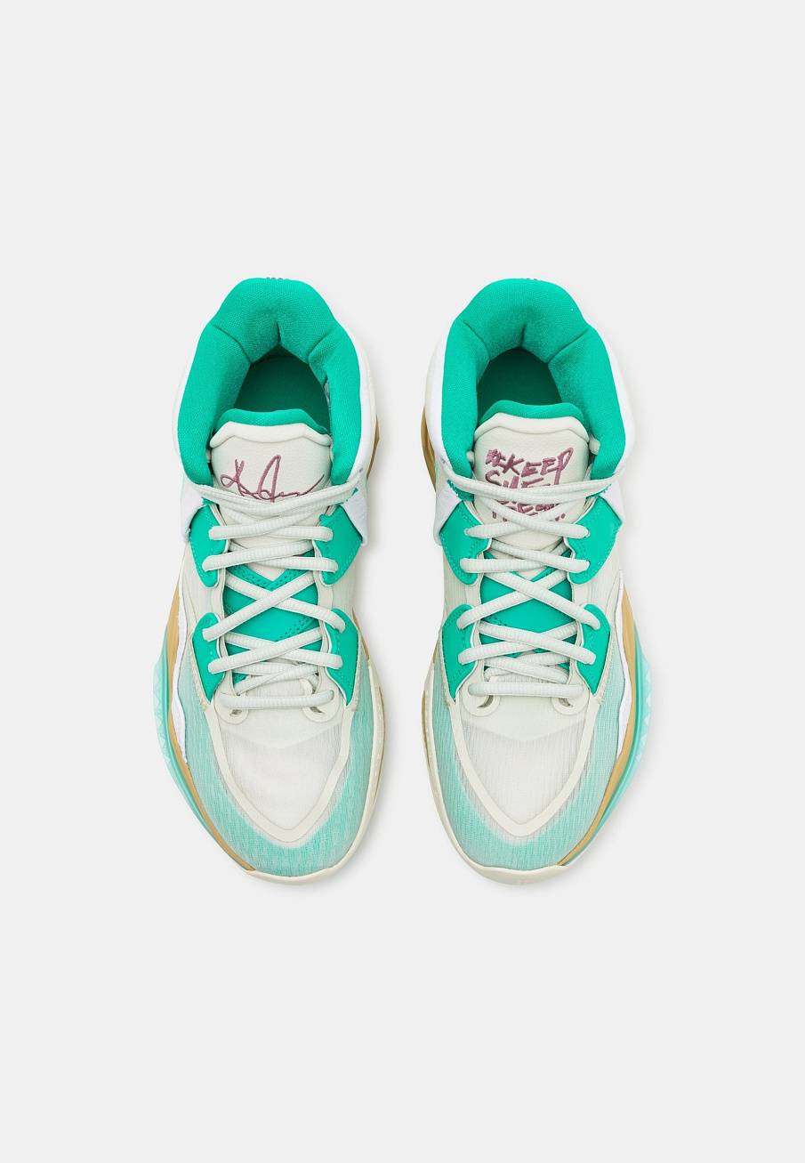 Фото № 4 с приближением к товару «‎Nike Kyrie 8»