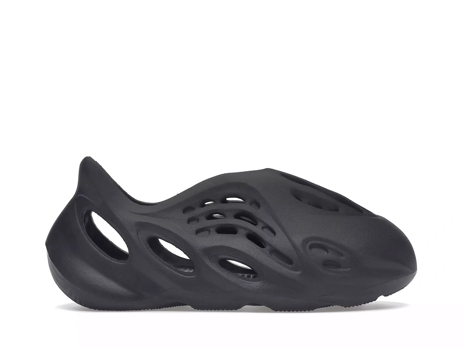 Фото № 1 с приближением к товару «‎adidas Yeezy Foam RNR Onyx (Kids)»